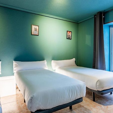 Ideal Hostel Мадрид Экстерьер фото