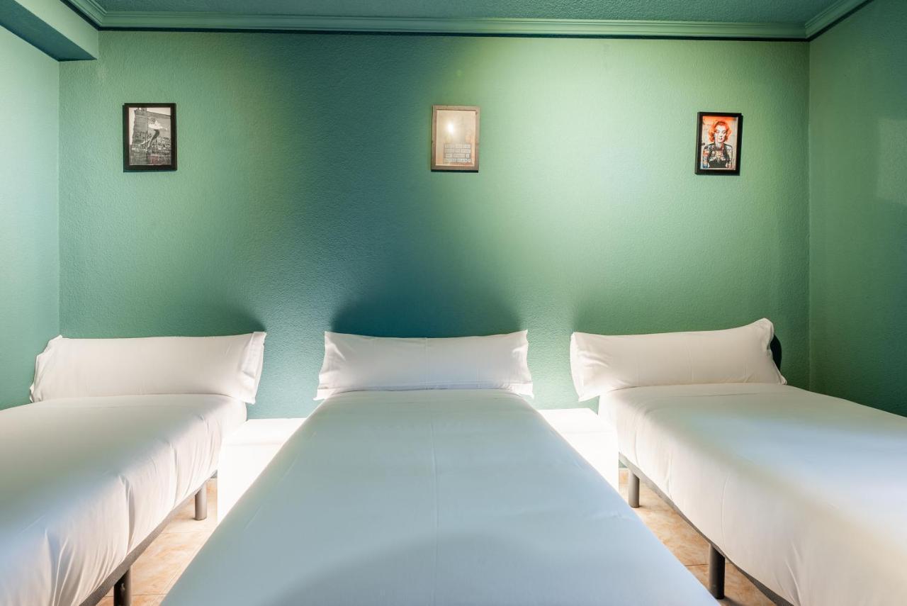 Ideal Hostel Мадрид Экстерьер фото