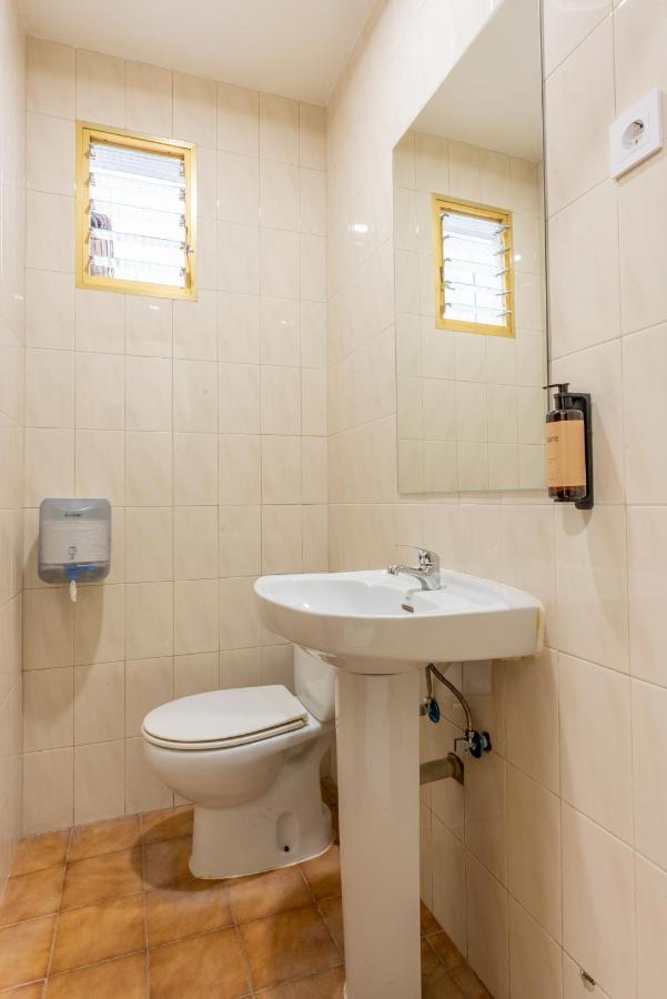 Ideal Hostel Мадрид Экстерьер фото
